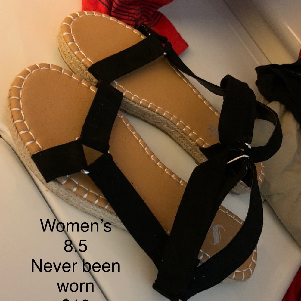 Women’s sandals